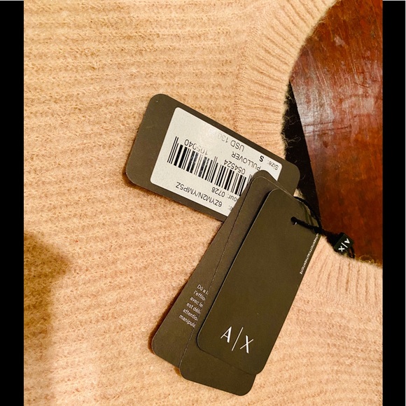 NEW A/X ARMANI EXCHANGE V-CUT BACK PULLOVER - Picture 9 of 9